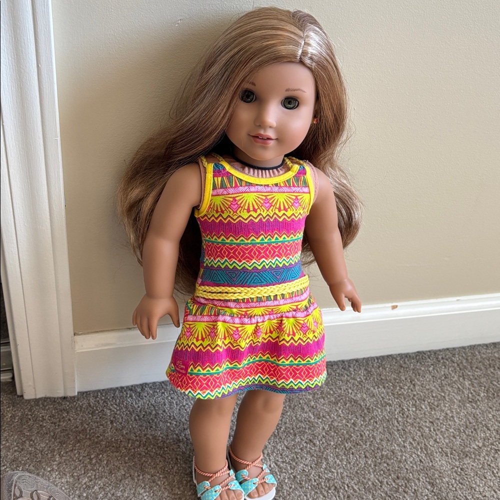 America Girl - Lea Doll with Pierced Ears +BONUS Earrings!!!